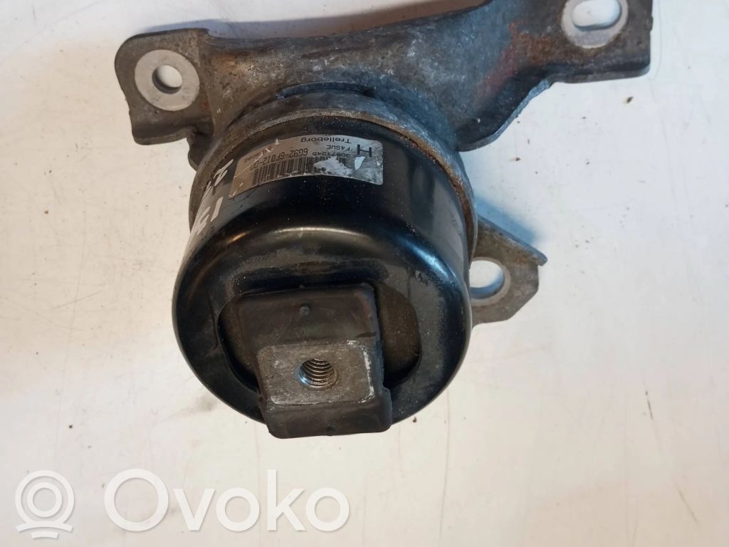Volvo V60 Engine mount bracket 