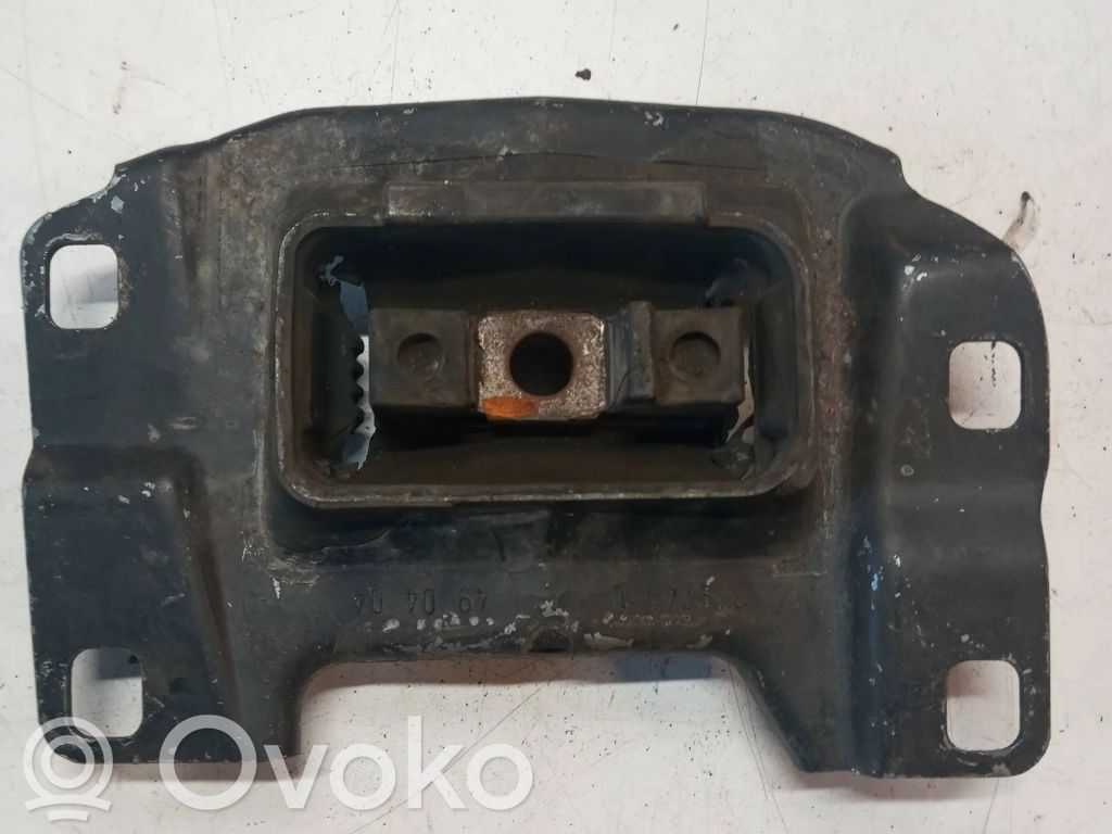 Volvo V50 Engine mount bracket 