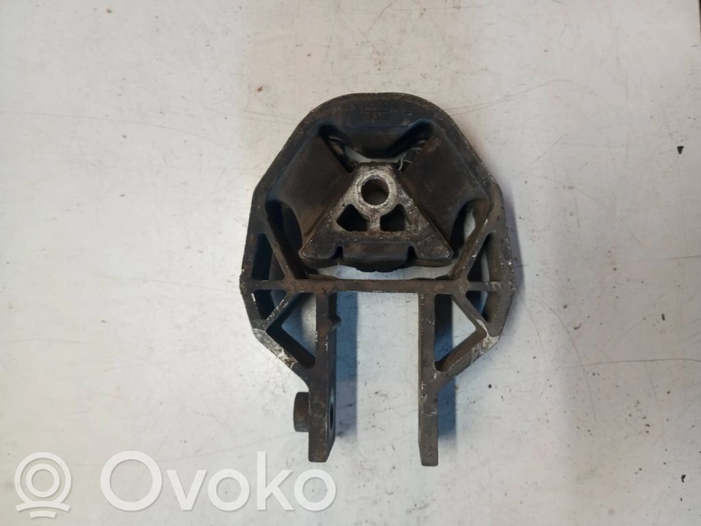 Volvo V50 Engine mount bracket 