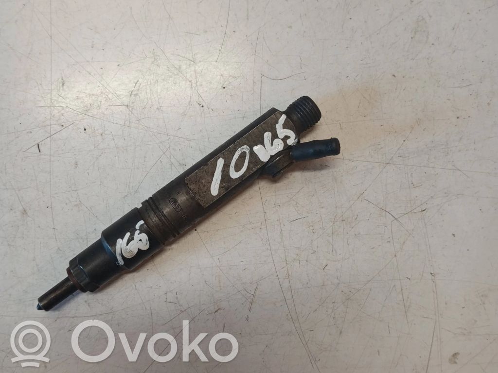 Volvo S70  V70  V70 XC Fuel injector 