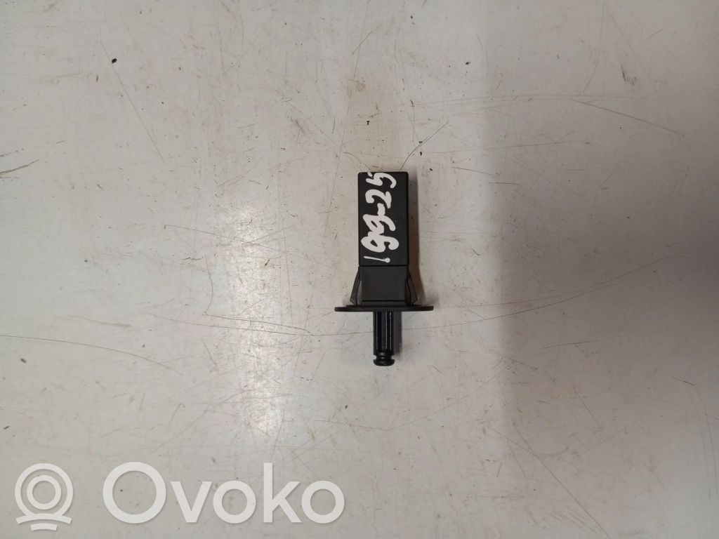 BMW X6 E71 Fuel tank opening switch 