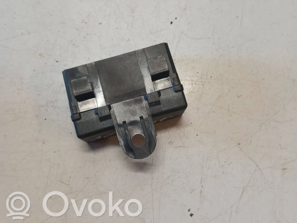 Volvo S60 Istuimen lämmityksen rele 