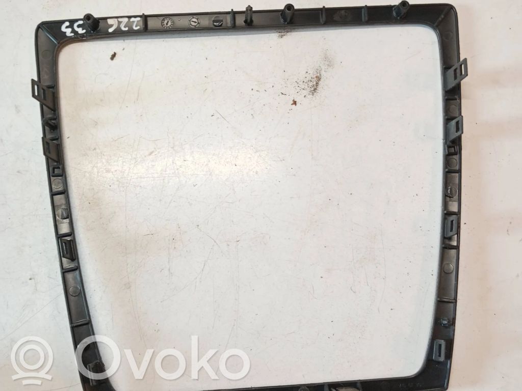 Volvo S60 Verkleidung Radio / Navigation 