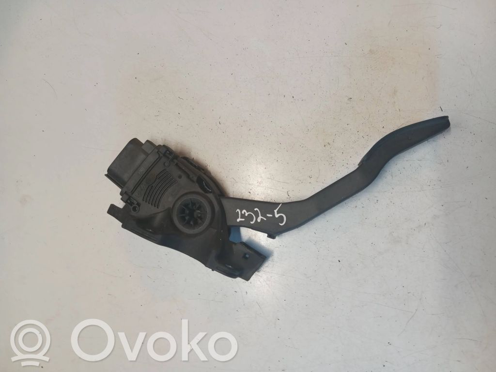 Volvo V60 Accelerator throttle pedal 