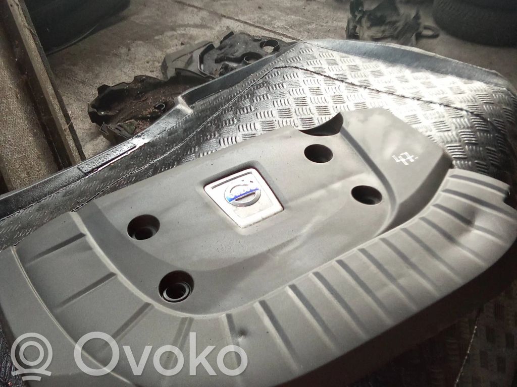 Volvo S60 Moottorin koppa 