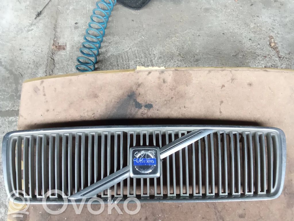 Volvo S80 Grotelės priekinės 