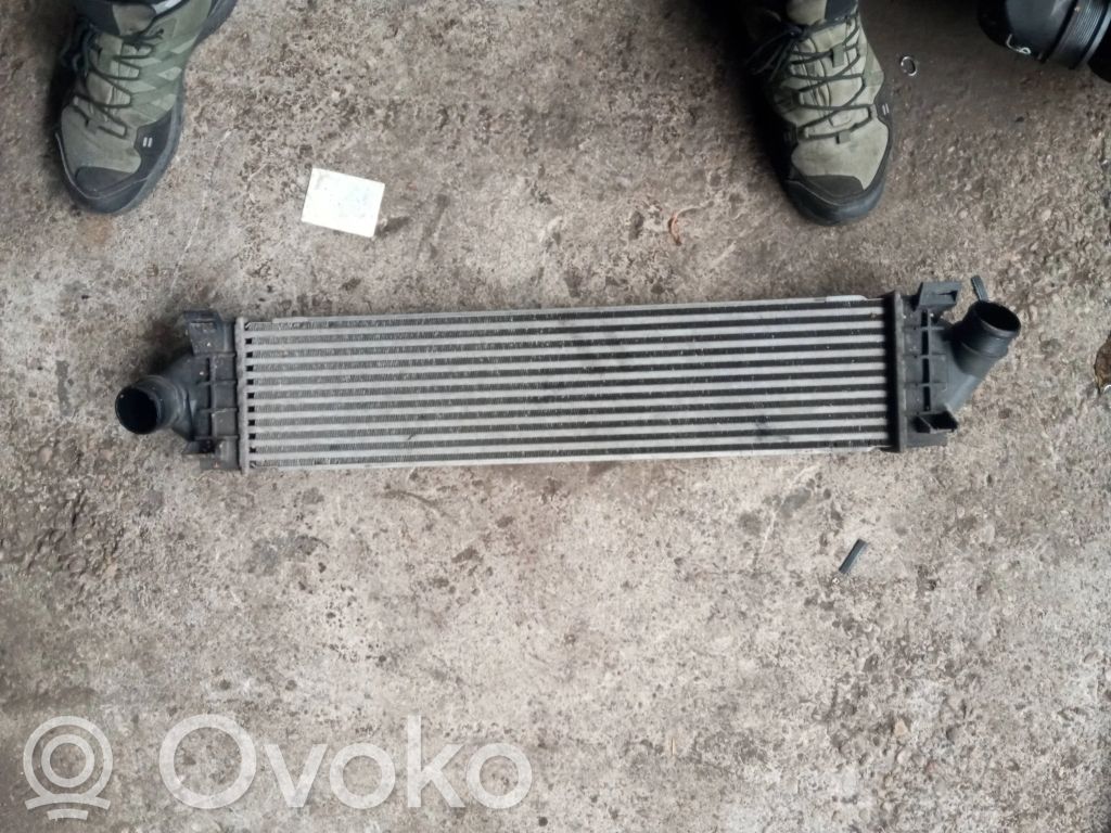 Volvo V70 Interkūlerio radiatorius 
