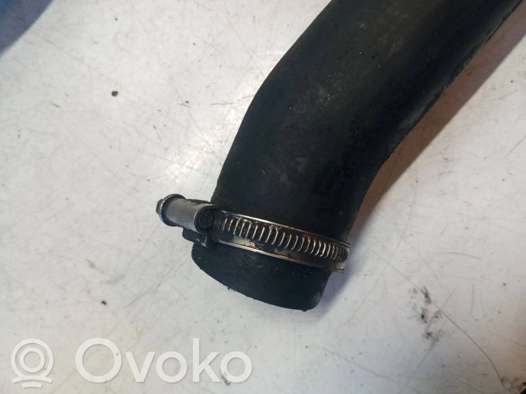 Volvo V50 Välijäähdyttimen letku 