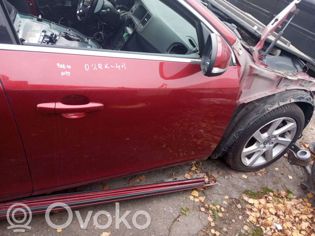 Volvo V60 Priekinės durys 