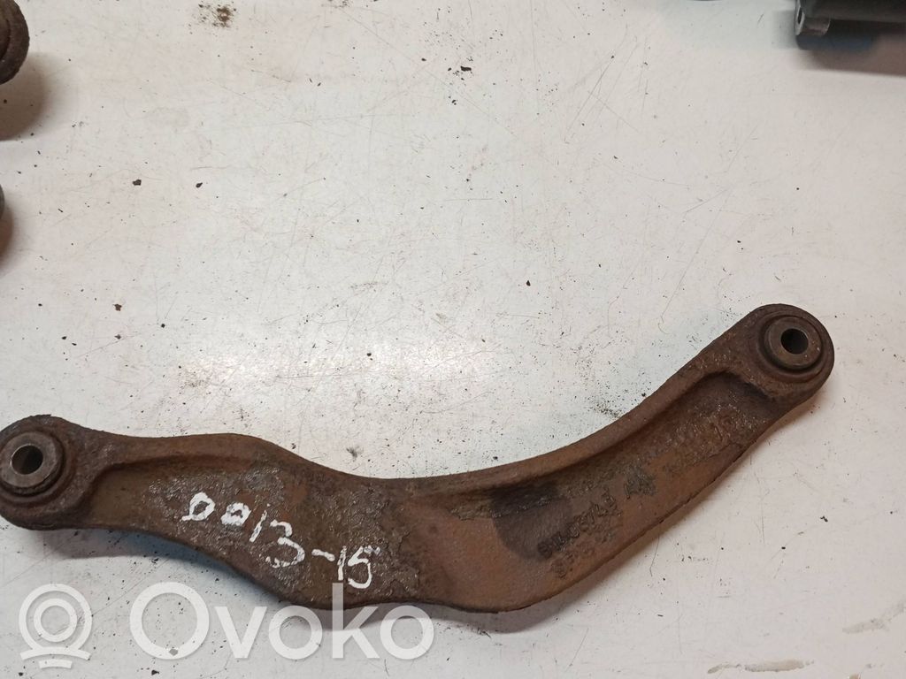 Volvo V60 Wahacz tylny 