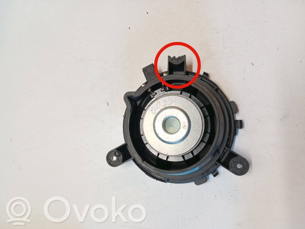 Volvo XC90 Garsiakalbis (-iai) galinėse duryse 