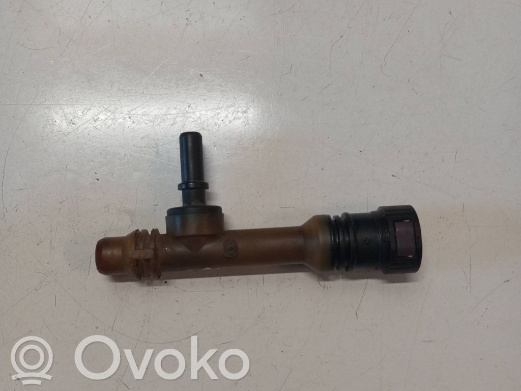 Volvo V60 Engine coolant pipe/hose 