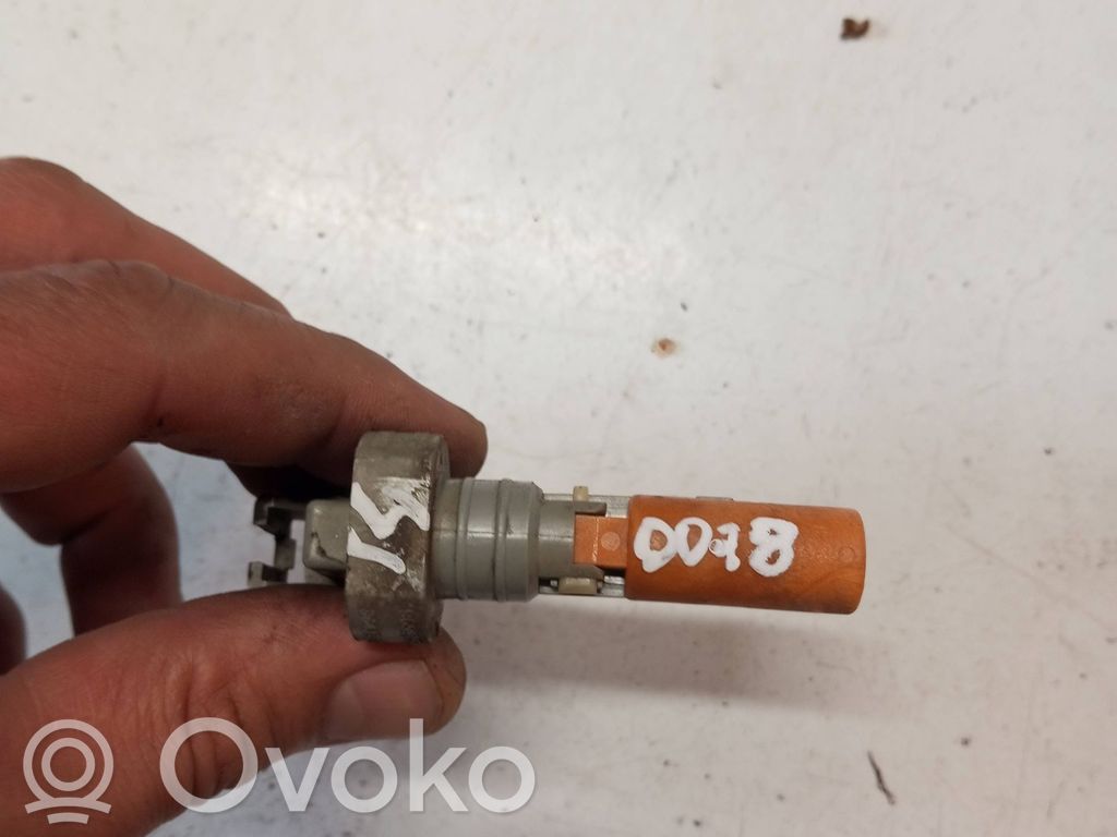 Volvo S60 Sensor de nivel del líquido limpiaparabrisas 