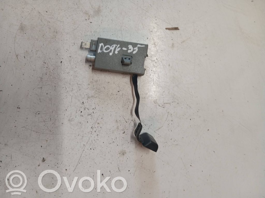 Volvo XC90 Antenos stiprintuvas 