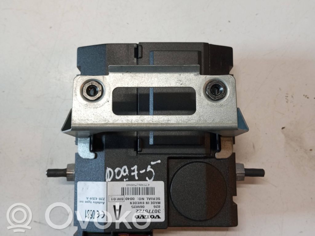 GPS navigation control unit/module   30775722
