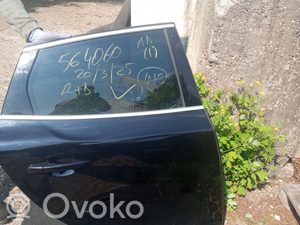 Volvo V40 Aizmugurējās durvis 