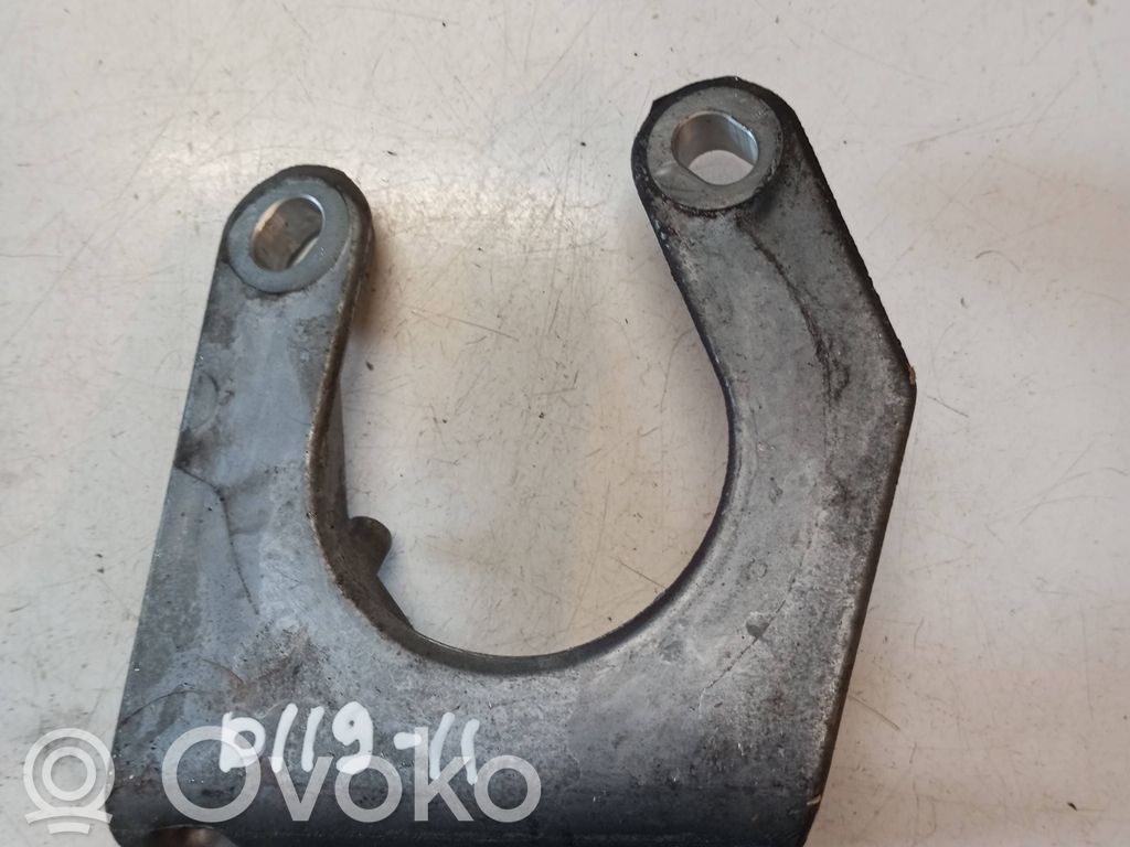 Volvo XC60 Front differential bracket 