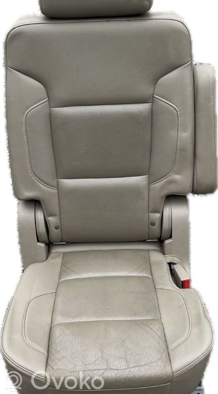 GMC Yukon Al doilea rând de scaune 