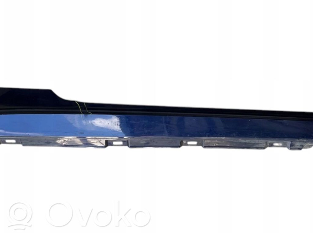 Audi A5 Kynnyksen/sivuhelman lista 