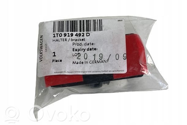 Uchwyt / Mocowanie zderzaka tylnego   1T0919492D