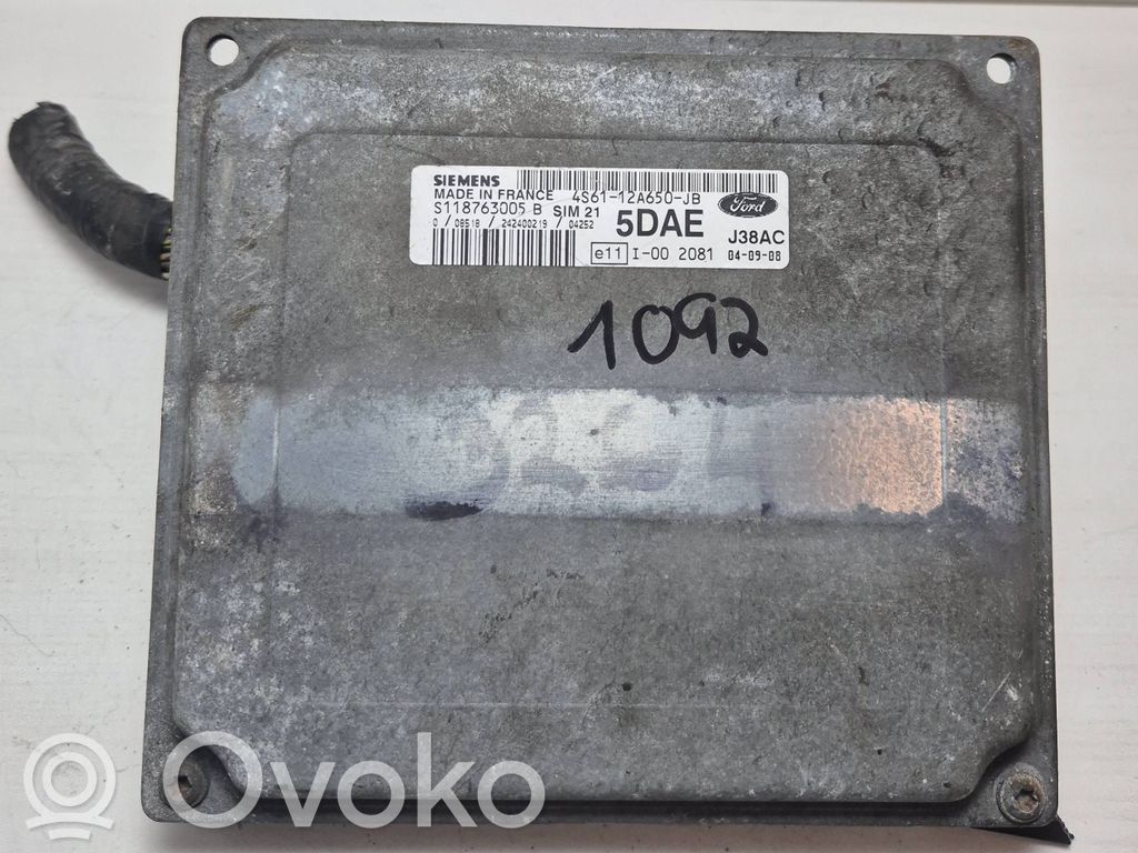 Ford Fiesta Engine control unit/module 
