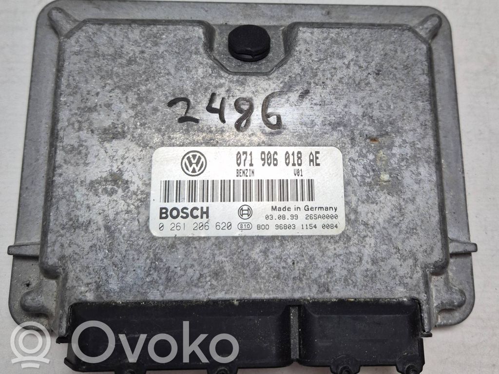 Volkswagen PASSAT B5 Engine control unit/module 