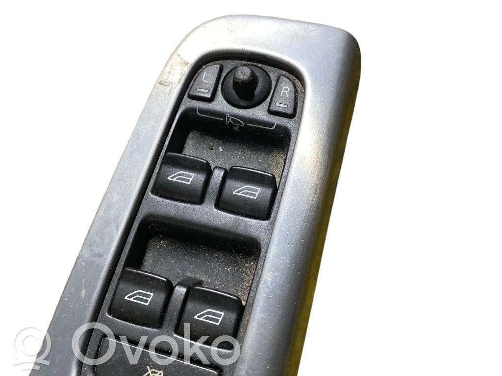 Volvo V50 Electric window control switch 