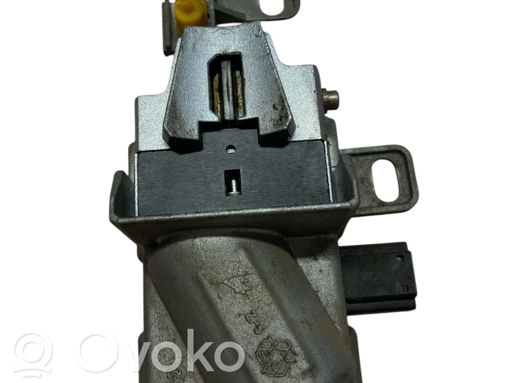 Volvo V50 Steering wheel lock 