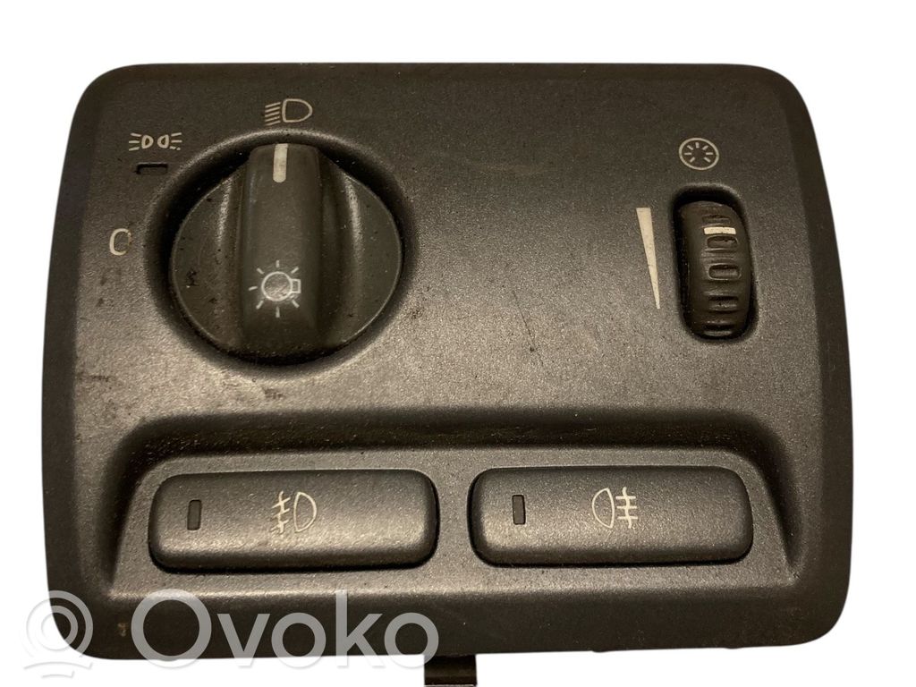 Light switch   9441232,M33400178