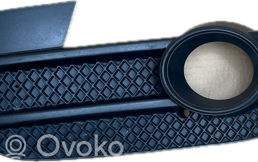 Audi RS Q3 Zaślepka / Osłona haka holowniczego przednia 