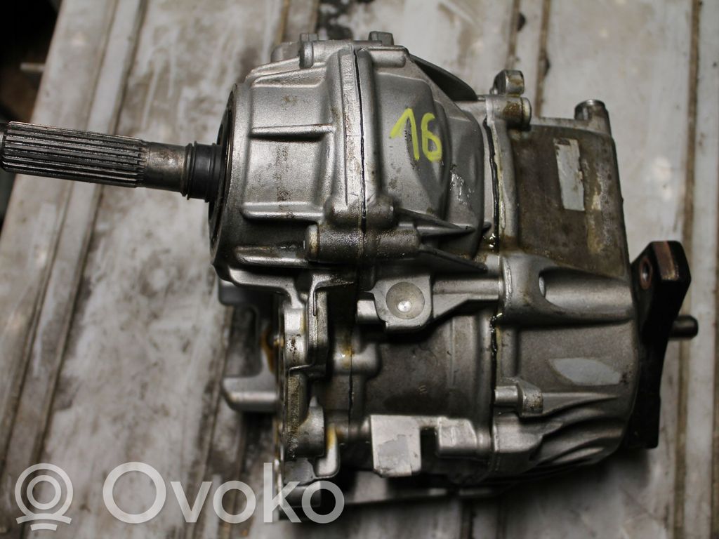 Mercedes-Benz C W203 Gearbox transfer box case 