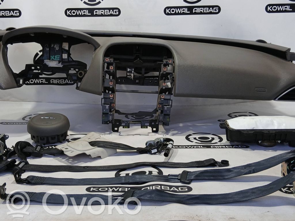 Jaguar XE Oro pagalvių komplektas su panele 