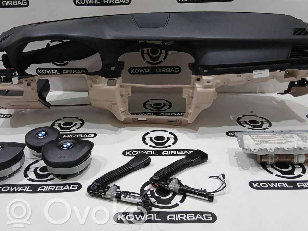 BMW 5 F10 F11 Deska rozdzielcza 