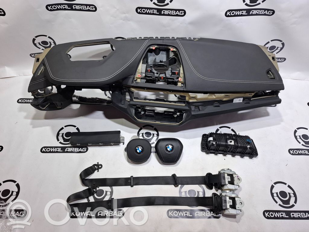 BMW 5 G30 G31 G38 Deska rozdzielcza 