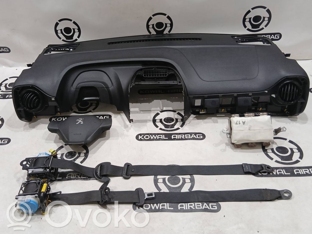 Peugeot 108 Deska rozdzielcza 