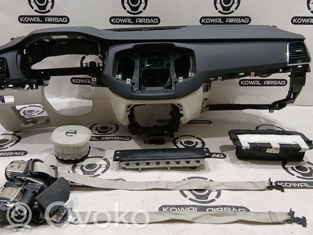 Volvo XC90 Panelis 
