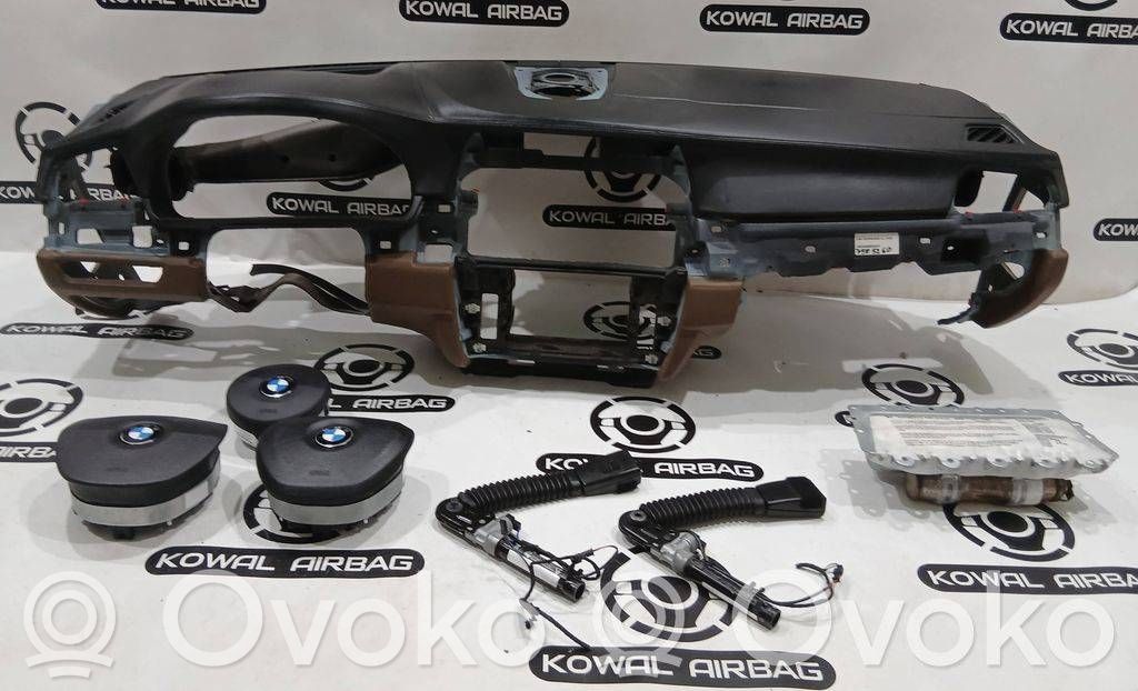 BMW 5 F10 F11 Set planșă bord cu airbag 