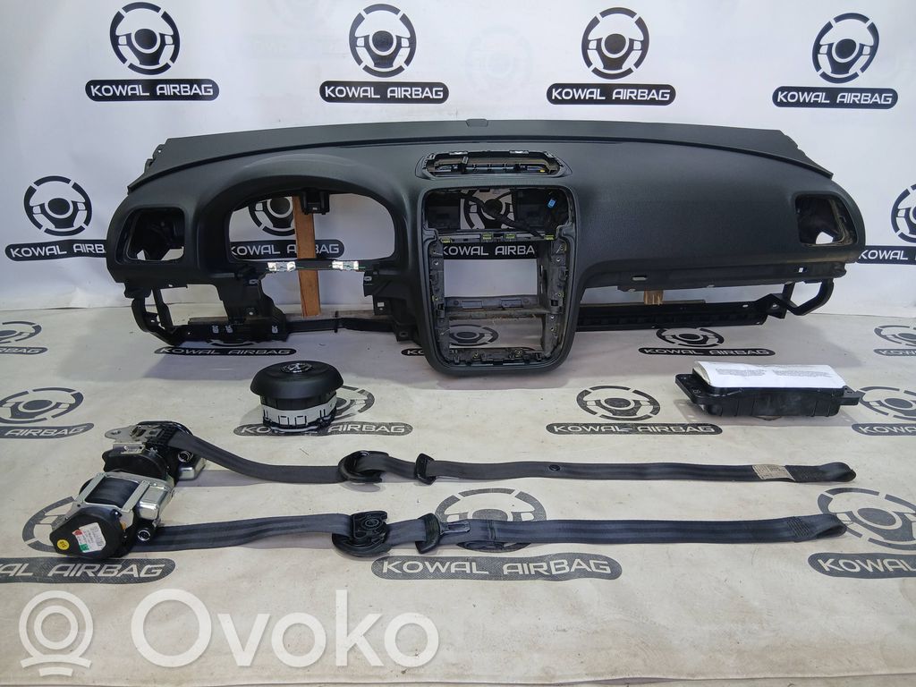 Volkswagen Scirocco Oro pagalvių komplektas 