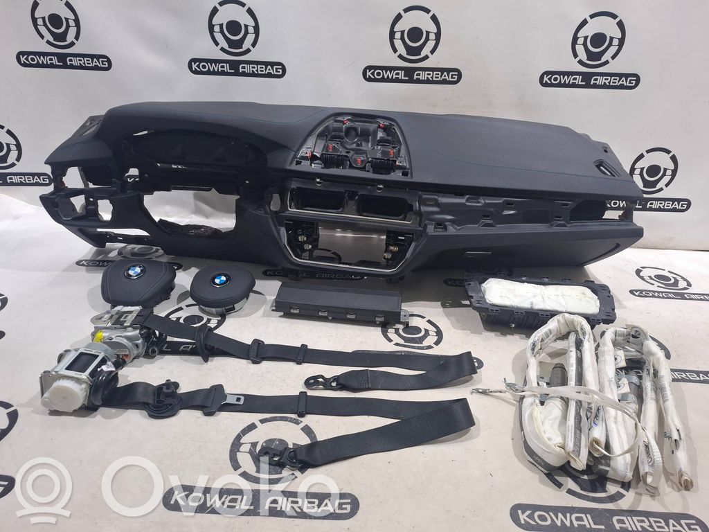 BMW 5 G30 G31 G38 Zestaw poduszek powietrznych z panelem 