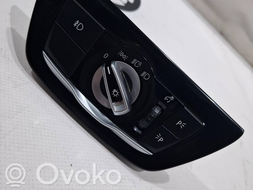 BMW 5 G30 G31 G38 Comutator lumini 