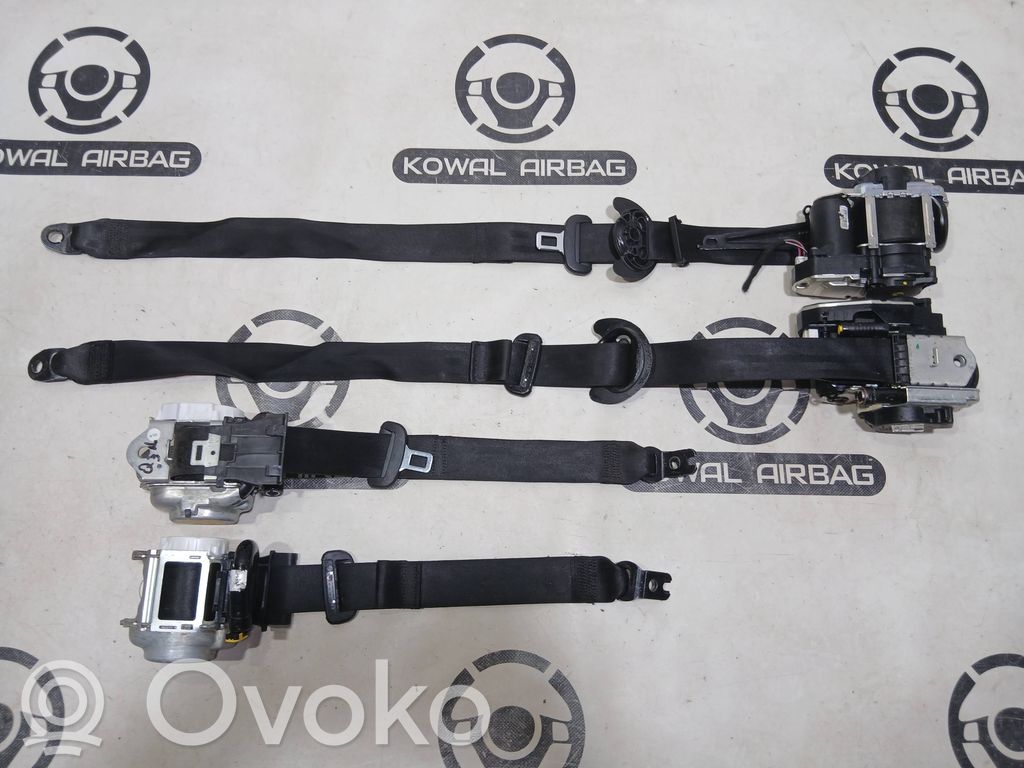 Audi Q3 F3 Pas bezpieczeństwa fotela przedniego 