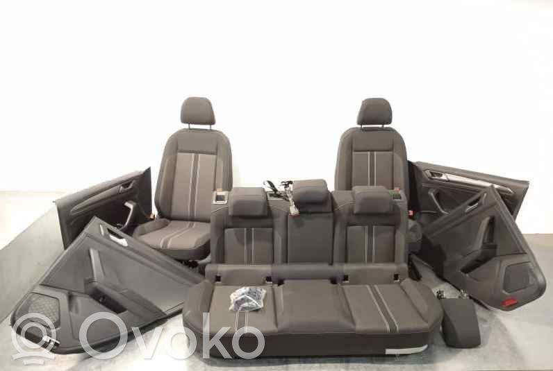 Volkswagen T-Roc Fotele / Kanapa / Komplet 