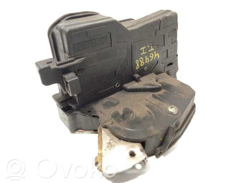 Rear door lock   7012145,51227012145