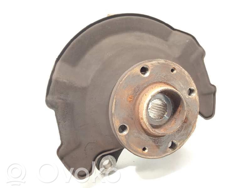 Suzuki Swift II Achsschenkel vorne 