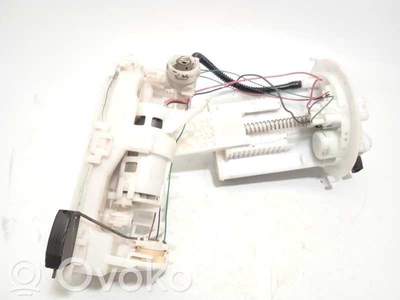 Bomba interna de combustible   7702002C21