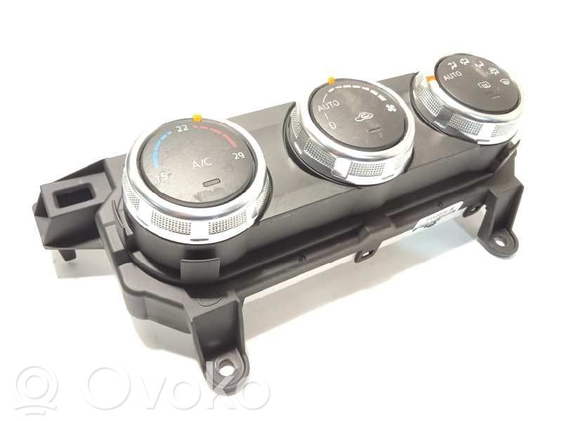 Mazda 2 Climate control unit 