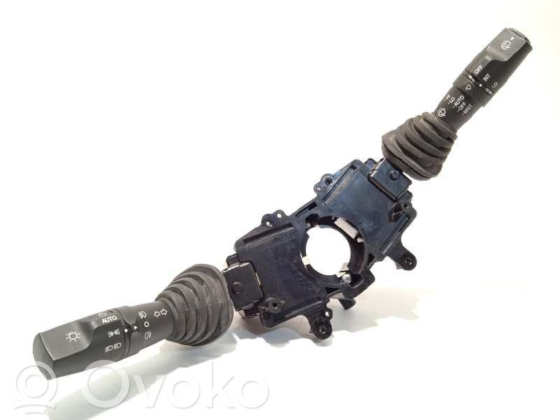Chevrolet Captiva Indicator stalk 