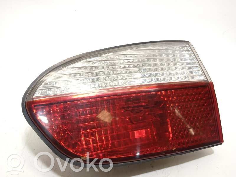 Hyundai H-1, Starex, Satellite Luci posteriori del portellone del bagagliaio