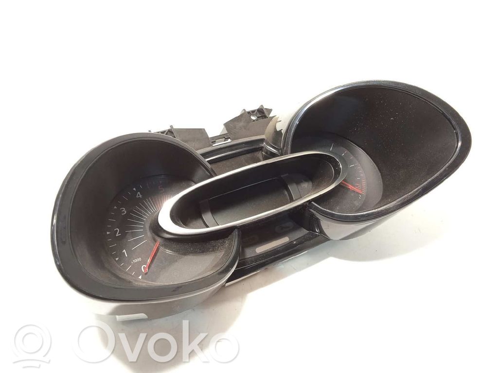 Renault Clio IV Speedometer (instrument cluster) 