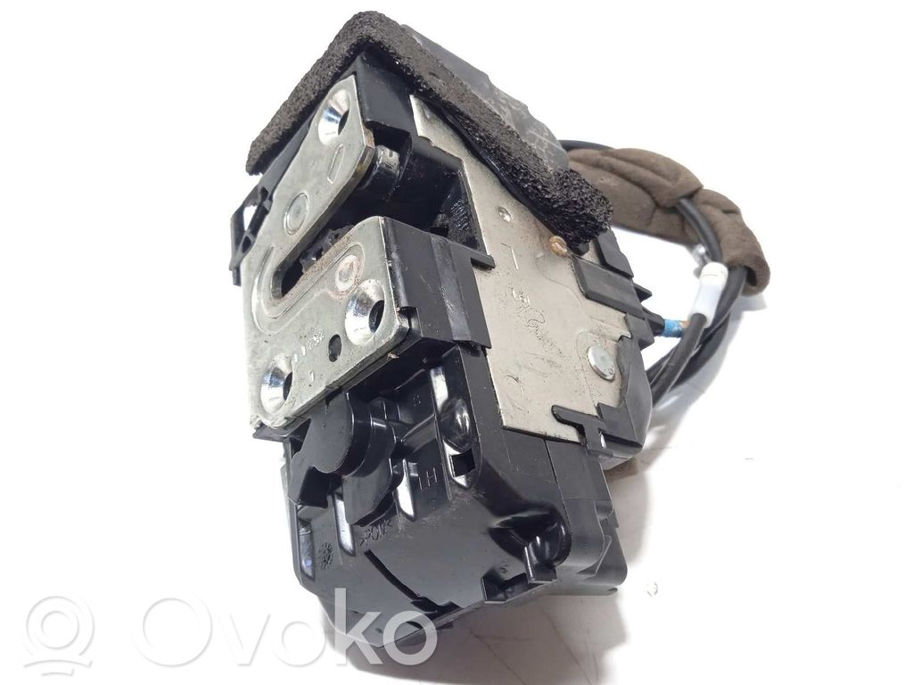 Nissan Navara D23 Etuoven lukko